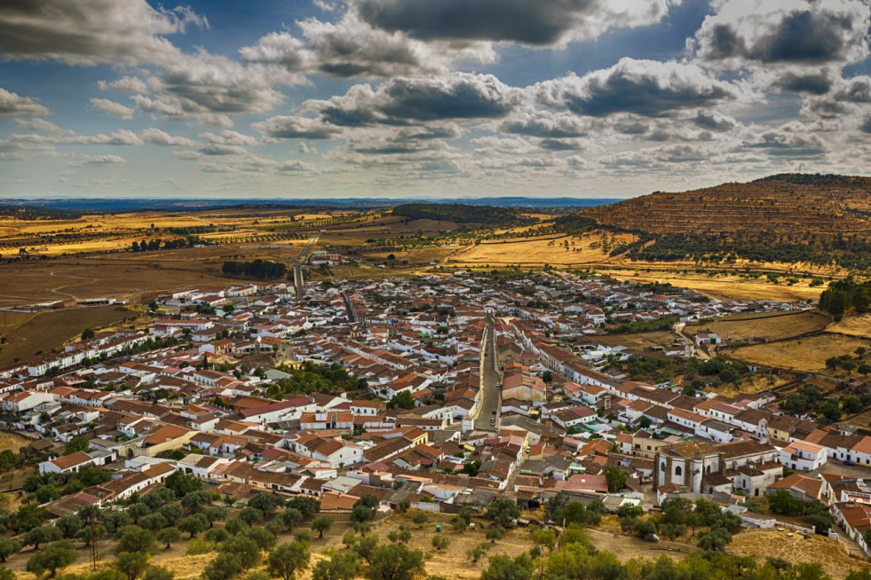 150 151  Castillo de Alconchel. Foto Eduardo Estéllez   Shutterstock 369587336 1296x864