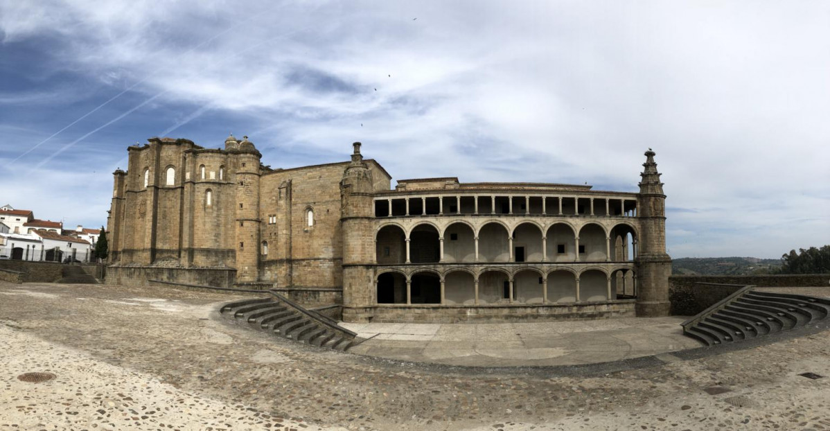 088 089.  Conventual de San Benito de Alcántara. foto El Vuelo de ÍCARO 1536x797