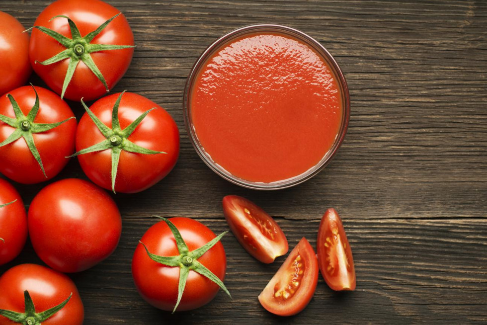 Tomate (4) 1295x864