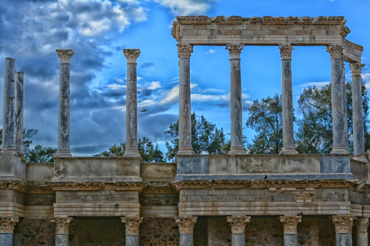 042 043  GRANDE. Teatro Romano de Mérida. Foto Nanci Santos Iglesias 1296x864