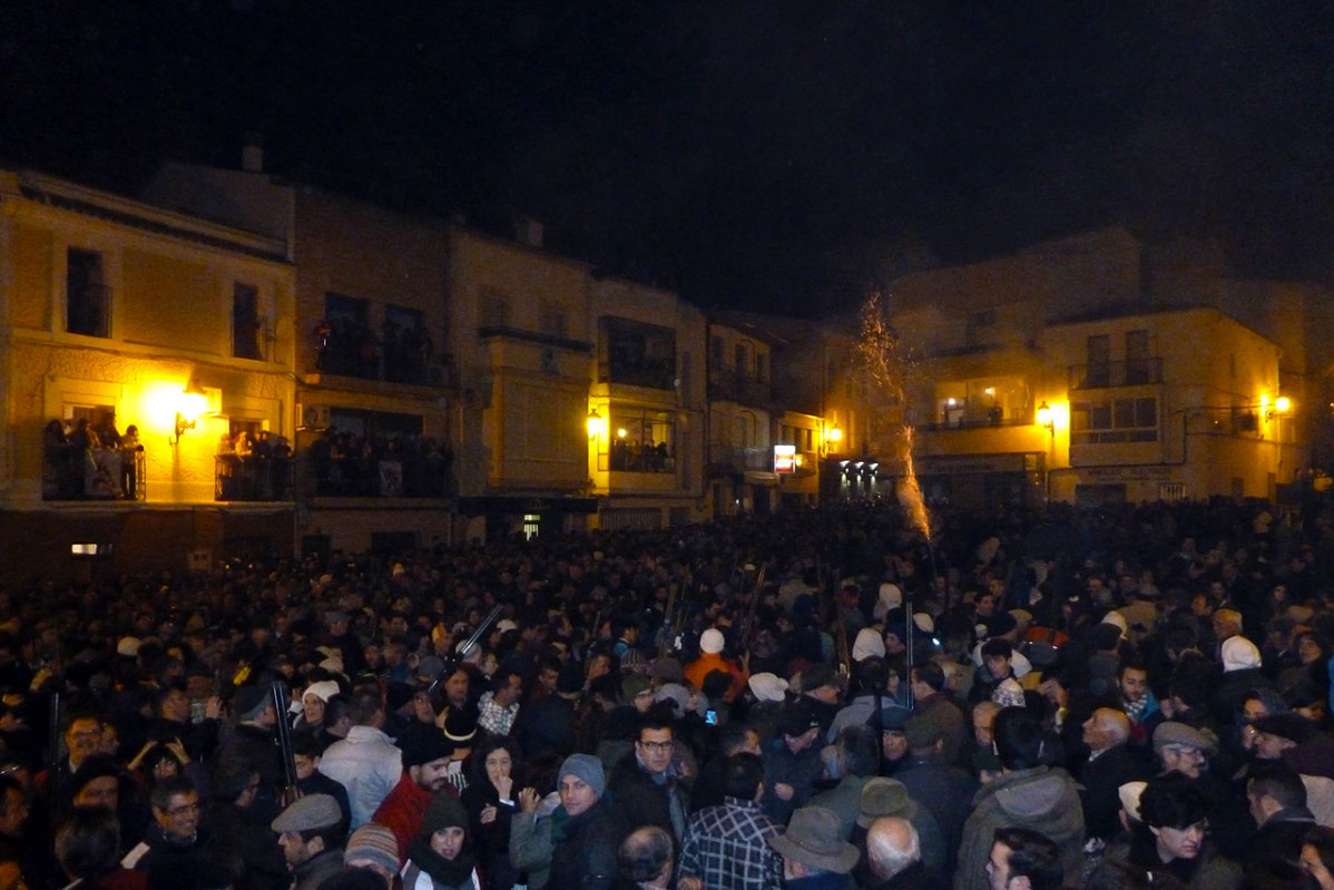 La Encamisá. Plaza Mayor de Torejoncillo.FOTO EXTREMADURA TURISMO