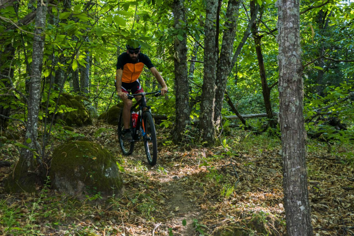 074 079  Ruta en BTT por la comarca Valle del Jerte. Foto tourist 1295x864