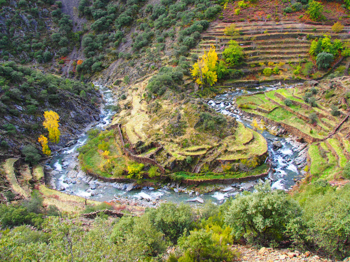 Paisajes de agua   Meandro del río Malvellido (Las Hurdes) © Turismo de Extremadura